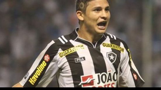 Imagem Venda de Elkeson para China ainda não teve acordo fechado