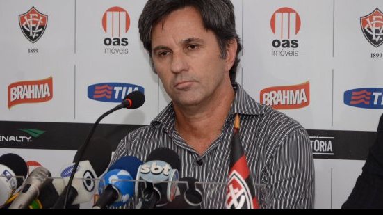 Imagem &quot;Teremos uma equipe competitiva&quot;, garante Caio Júnior no Vitória