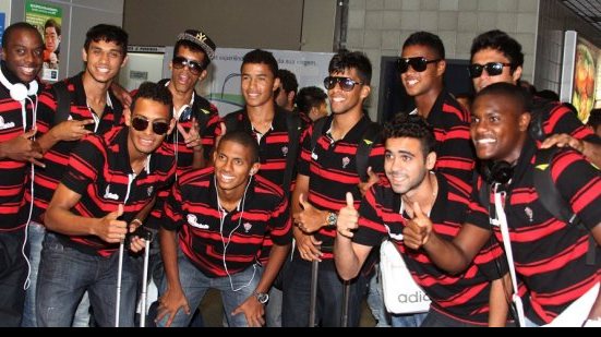 Imagem Vitória e Atlético (MG) iniciam luta por título da Copa do Brasil sub-20