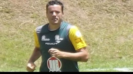 Imagem Raimundo Queiróz confirma que Michel segue nos planos do Vitória
