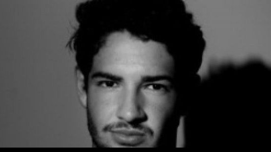 Imagem Novo louco do bando, Pato comemora acerto com o Timão