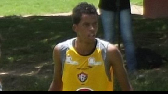 Imagem Zagueiro machuca o joelho e pode desfalcar o Vitória na Copa SP