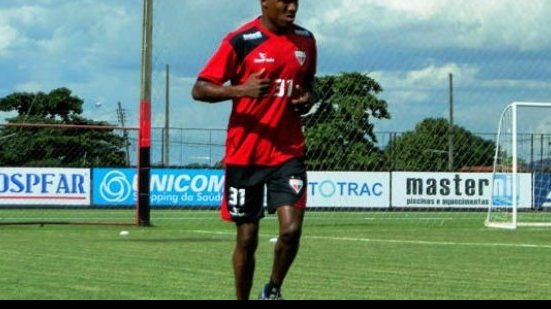 Imagem Volante do Atlético (GO) é a bola da vez no Bahia