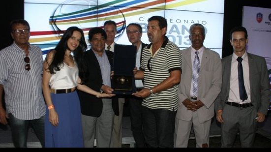 Imagem CBF homenageia presidente Ednaldo Rodrigues
