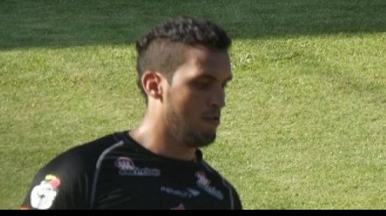 Imagem Douglas elogia Deola, mas segue visando a camisa 1