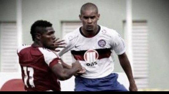 Imagem Após susto, Diego volta aliviado ao treinos no Fazendão