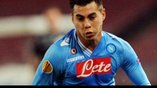 Imagem Diretor confirma acordo entre Napoli e Grêmio e busca zagueiro da Roma
