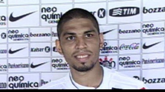 Imagem Wallace deixa o Corinthians e fecha com o Flamengo