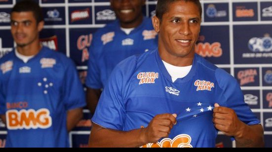 Imagem Uelliton se diz pronto para estrear com a camisa do Cruzeiro