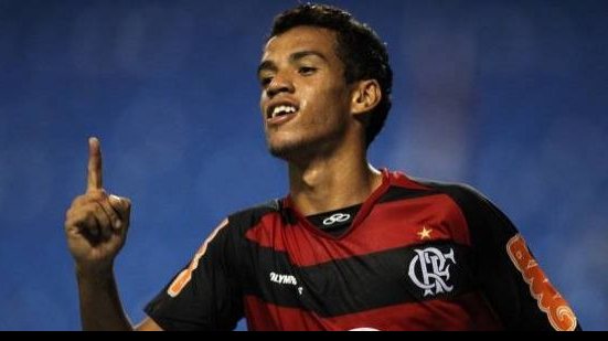 Imagem Vander rescinde com o Bahia e é o novo contratado do Vitória