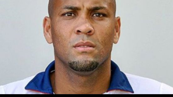 Imagem Jorginho avisa que vai poupar Souza contra o Ceará
