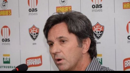 Imagem   Caio Júnior elogiou participações de Marquinhos e Neto Coruja