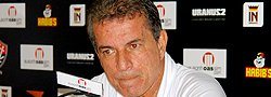 Imagem Ricardo Silva, auxiliar e ex-técnico do Vitória