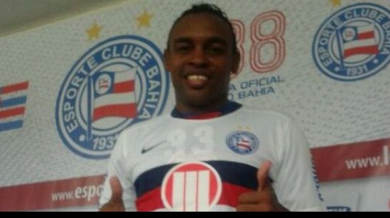 Imagem Realizando sonho do pai, Obina pretende fechar a boca para estrear logo