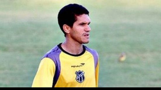 Imagem Magno Alves ganha posição de titular no Ceará contra o Bahia