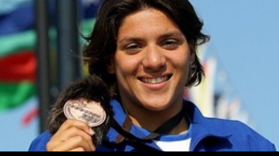 Imagem Ana Marcela completa maratona aquática em 2º na Argentina