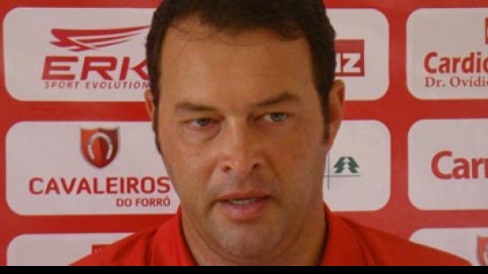 Imagem Treinador do América (RN) se responsabiliza por eliminação no Nordestão