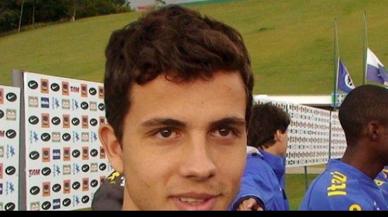Imagem Nilmar no Vitória? É mentira! 