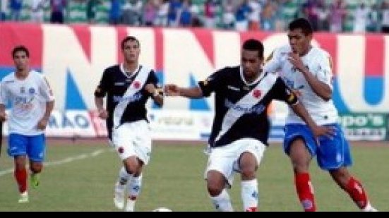 Imagem Fluminense e Vasco ficam no empate em clássico no Engenhão