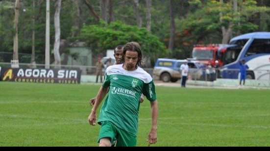 Imagem Volante retorna ao time do Vitória da Conquista contra o Fluminense