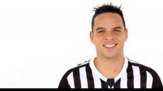 Imagem Ricardinho testa mudanças para jogo contra o Vitória