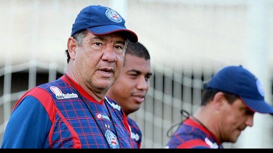 Imagem Joel Santana quer voltar ao futebol e avisa: "Quero time grande"