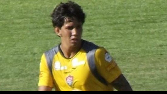 Imagem Caio Júnior indica que Victor Ramos será titular do Vitória
