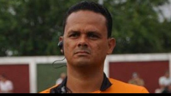 Imagem Trio de árbitros baiano irá apitar jogo da semifinal do Nordestão