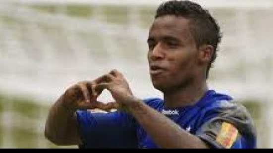 Imagem Élber garante: &quot;pensamento é permanecer no Cruzeiro&quot;