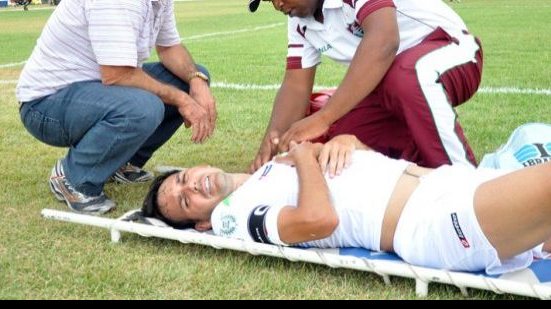 Imagem Após lesão, lateral do Flu de Feira ganha condição de jogo