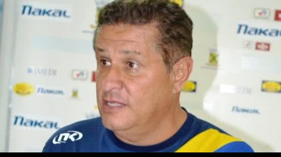 Imagem Ex-técnico do Bahia de Feira está invicto no Santo André