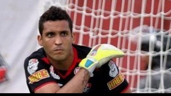 Imagem Sem espaço, Douglas é emprestado ao BOA Esporte