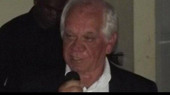 Imagem Presidente do Botafogo mantém pés no chão e evita &quot;loucuras&quot;