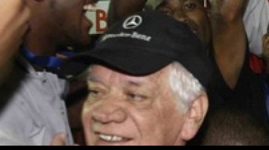 Imagem Presidente do Botafogo mantém esperança de jogar na Fonte Nova