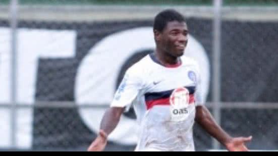 Imagem Feijão renova contrato com o Bahia por mais dois anos