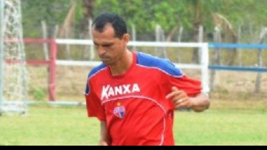 Imagem Meia do Bahia de Feira é vetado para jogo com o Feirense