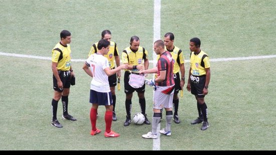 Imagem Com direito a goleada, Vitória vence o Bahia e inaugura a Fonte Nova