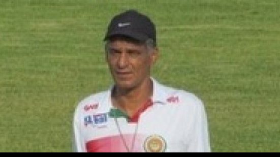 Imagem Barbosinha comemora liderança do Juazeirense
