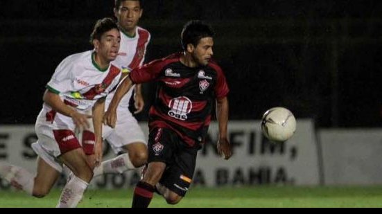Imagem Vitória vence o Feirense e está na semifinal do Baiano