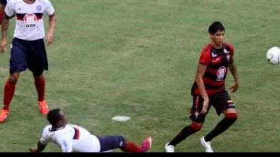 Imagem Vitória vence o Bahia e aumenta jejum de triunfos do Tricolor