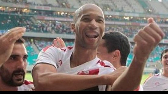 Imagem Dinei alcança feito de Índio e marca quatro gols no BaVi