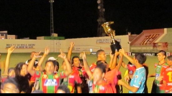 Imagem Juazeirense: Terceiro lugar com pontuação de campeão