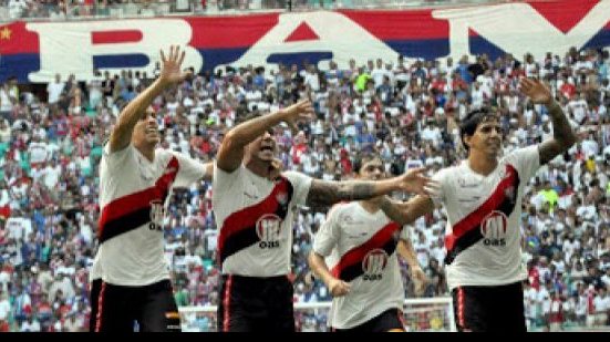 Imagem Bahia 3 x 7 Vitória: O clássico em imagens