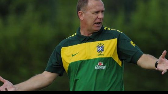 Imagem Mano Menezes revela que ficou abatido após deixar a Seleção