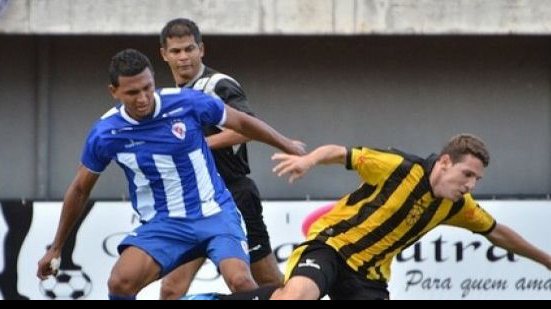 Imagem Ypiranga vence o Galícia e volta para zona de classificação