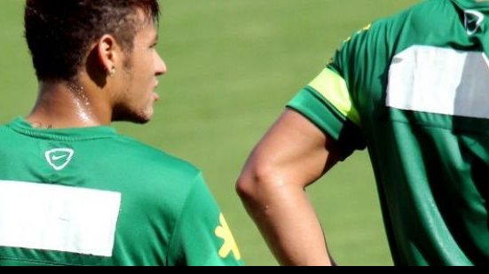 Imagem Seleção Brasileira treinou com remendo em uniforme
