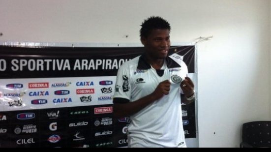 Imagem Atacante que saiu do Vitória há pouco tempo diz que não teve oportunidades