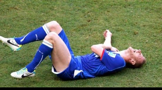 Imagem Itália perde lateral e pode ficar sem mais jogadores para semifinal