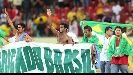 Imagem Jogadores do Taiti agradecem ao Brasil após eliminação na Copa das Confederações
