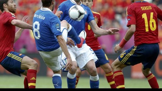 Imagem Espanha e Itália duelam por vaga na final da Copa das Confederações